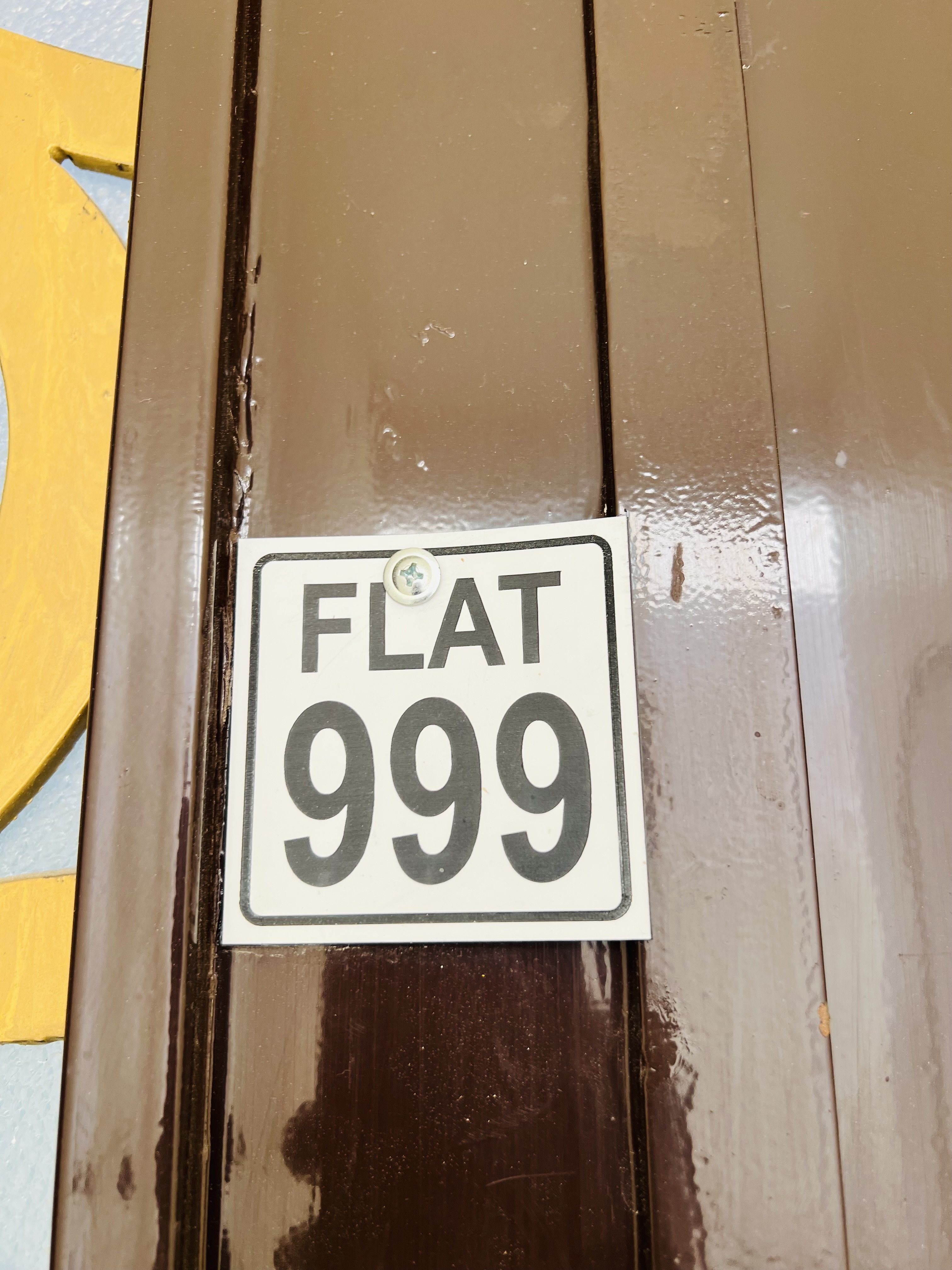 999